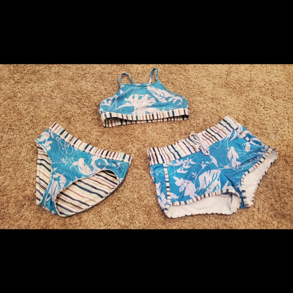 Athleta Girl Swimsuit M 8-10 Three Pieces Bikini Bottoms & Shorts Reversible
